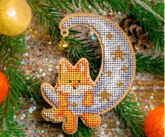 .Siuvinėjimo karoliukais rinkinys žaisliukas Lapė ant Mėnulio (Wonderland FLK-508)